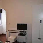 Casa de hóspedes Andar Com Jardim E Estacionamento Paço de Arcos