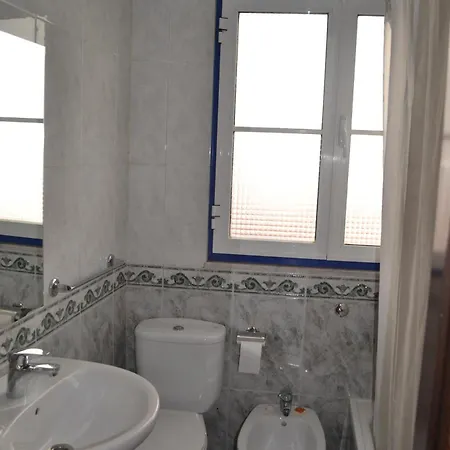 Andar Com Jardim E Estacionamento Casa de hóspedes 4*