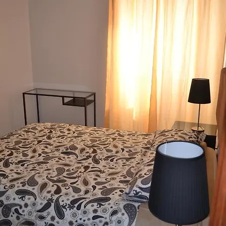 Casa de hóspedes Andar Com Jardim E Estacionamento 3*