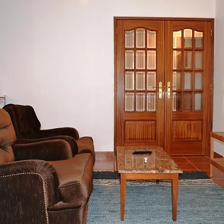 Andar Com Jardim E Estacionamento 招待所